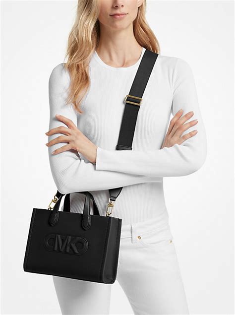 michael kors tasche gigi|Gigi Small Embossed Leather Messenger Bag .